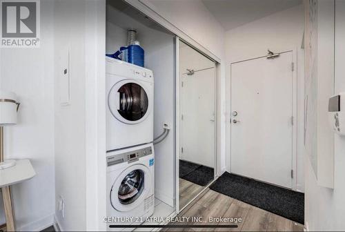 4707 - 12 York Street, Toronto, ON - Indoor Photo Showing Laundry Room