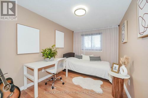 638 Galahad Drive, Oshawa, ON - Indoor Photo Showing Bedroom