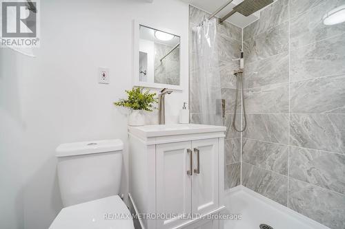 638 Galahad Drive, Oshawa, ON - Indoor Photo Showing Bathroom