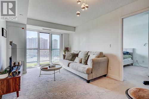 1003 - 8 Trent Avenue, Toronto, ON - Indoor Photo Showing Living Room