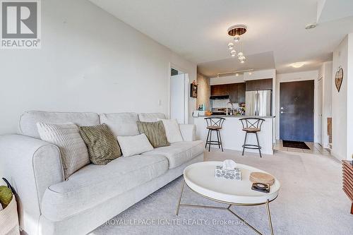 1003 - 8 Trent Avenue, Toronto, ON - Indoor Photo Showing Living Room