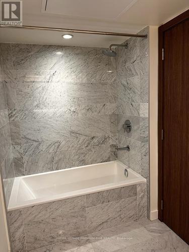 1708 - 17 Bathurst Street, Toronto, ON - Indoor Photo Showing Bathroom