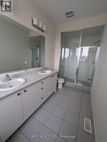 1175 Marathon Avenue, Pickering, ON - Indoor Photo Showing Bathroom