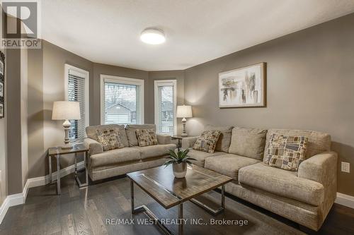 14 Sheppard Drive, Tay, ON - Indoor Photo Showing Living Room