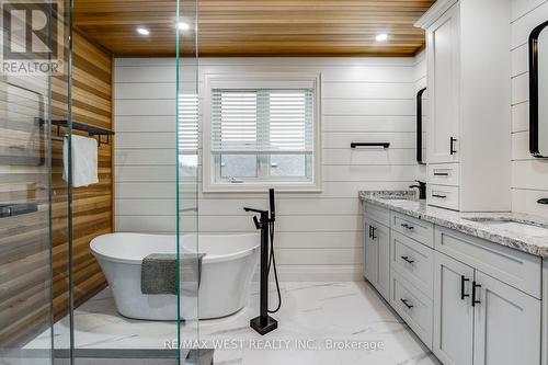 14 Sheppard Drive, Tay, ON - Indoor Photo Showing Bathroom