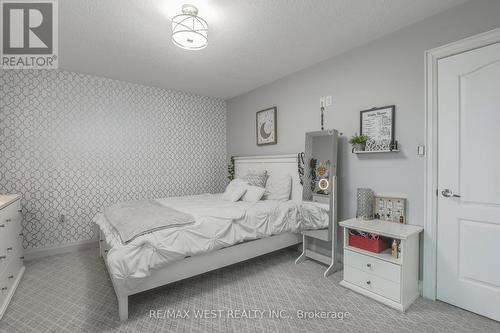 14 Sheppard Drive, Tay, ON - Indoor Photo Showing Bedroom