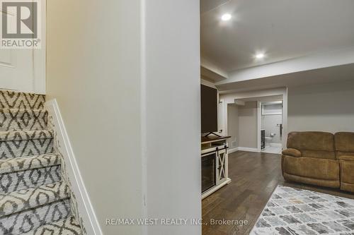 14 Sheppard Drive, Tay, ON - Indoor Photo Showing Other Room