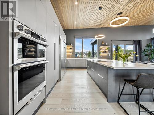 7 Meadowlark Way, Collingwood, ON - Indoor Photo Showing Kitchen