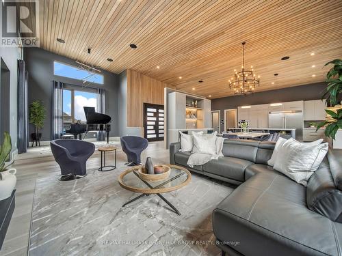 7 Meadowlark Way, Collingwood, ON - Indoor Photo Showing Living Room