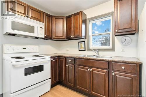 3906 Route 134 Route, Shediac Bridge, NB - Indoor Photo Showing Kitchen With Double Sink