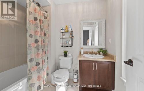 21 Verdi Road, Richmond Hill, ON - Indoor Photo Showing Bathroom