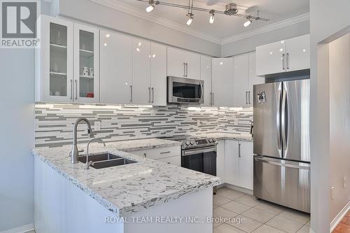 280 - 23 Observatory Lane, Richmond Hill, ON - Indoor Photo Showing Kitchen With Double Sink With Upgraded Kitchen