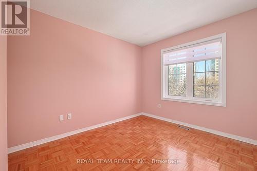 280 - 23 Observatory Lane, Richmond Hill, ON - Indoor Photo Showing Other Room