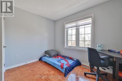 280 - 23 Observatory Lane, Richmond Hill, ON - Indoor Photo Showing Bedroom