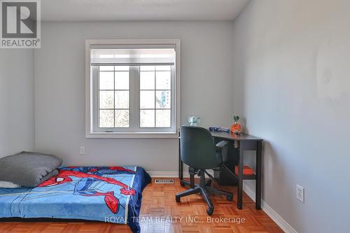 280 - 23 Observatory Lane, Richmond Hill, ON - Indoor Photo Showing Bedroom