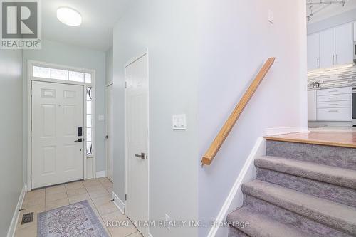 280 - 23 Observatory Lane, Richmond Hill, ON - Indoor Photo Showing Other Room