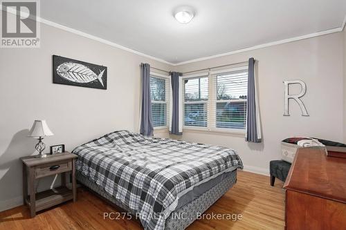 1240 Hillcrest Avenue, London, ON - Indoor Photo Showing Bedroom