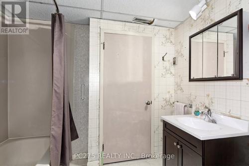 1240 Hillcrest Avenue, London, ON - Indoor Photo Showing Bathroom