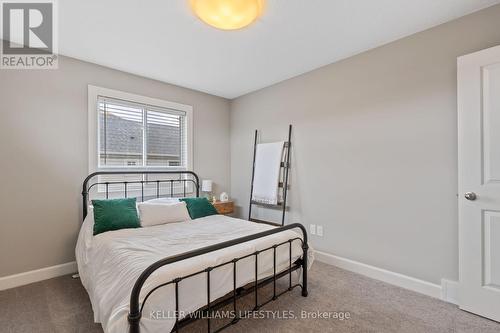 2479 Tokala Trail, London, ON - Indoor Photo Showing Bedroom