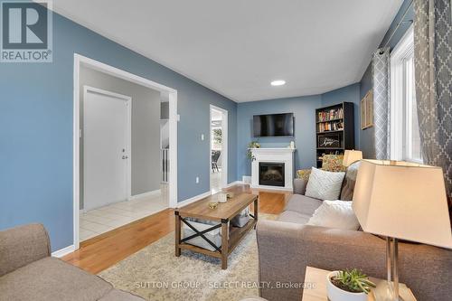 83 Sunrise Crescent, London, ON - Indoor Photo Showing Living Room With Fireplace