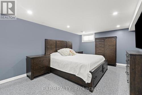 32 Ridgewood Drive, Welland (769 - Prince Charles), ON - Indoor Photo Showing Bedroom