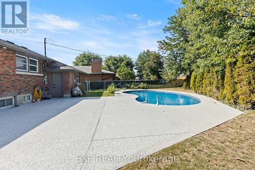 32 Ridgewood Drive, Welland (769 - Prince Charles), ON - Outdoor With In Ground Pool