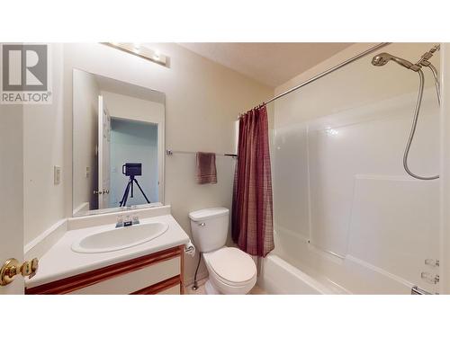 Upstairs Bathroom - 350 Davie Road Unit# 9, Kelowna, BC - Indoor Photo Showing Bathroom