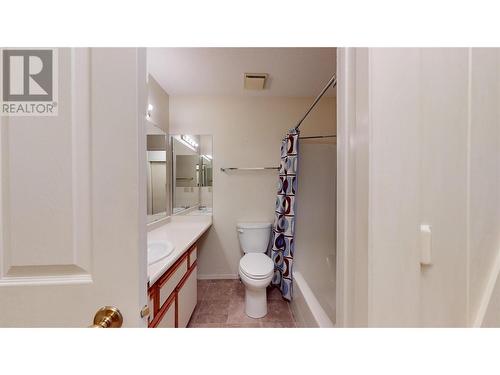 Ensuite - 350 Davie Road Unit# 9, Kelowna, BC - Indoor Photo Showing Bathroom