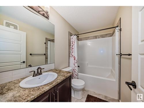 17126 38 St Nw, Edmonton, AB - Indoor Photo Showing Bathroom