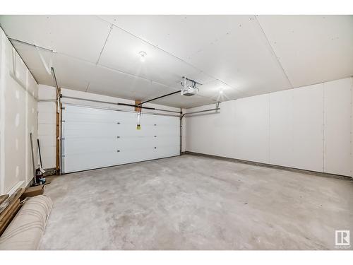 17126 38 St Nw, Edmonton, AB - Indoor Photo Showing Garage