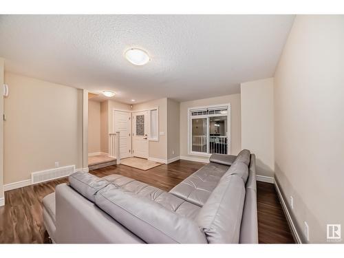 17126 38 St Nw, Edmonton, AB - Indoor Photo Showing Living Room