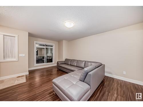 17126 38 St Nw, Edmonton, AB - Indoor Photo Showing Living Room