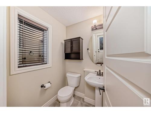 17126 38 St Nw, Edmonton, AB - Indoor Photo Showing Bathroom