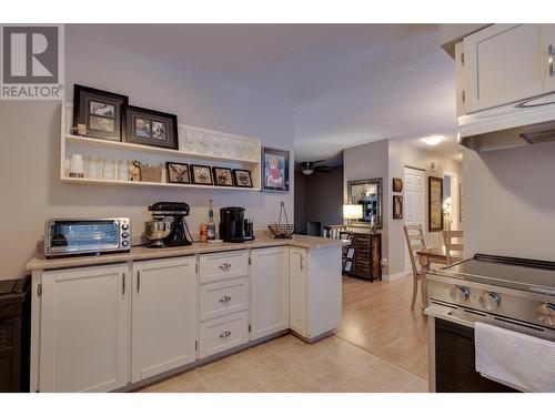 3282 Bellamy Road, Prince George, BC - Indoor Photo Showing Kitchen