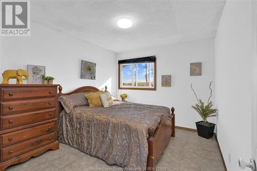 157 Fairview West, Essex, ON - Indoor Photo Showing Bedroom