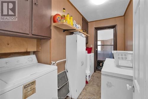 157 Fairview West, Essex, ON - Indoor Photo Showing Laundry Room