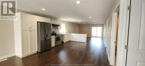 150 Moonstone Crescent, Chatham, ON - Indoor Photo Showing Kitchen