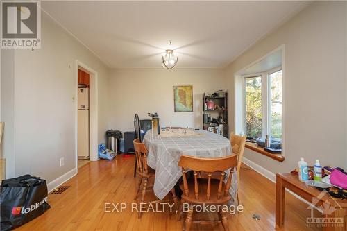 1944 Ronald Avenue, Ottawa, ON - Indoor Photo Showing Dining Room