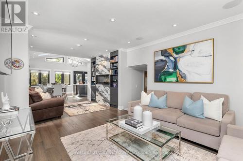 96 King High Avenue, Toronto, ON - Indoor Photo Showing Living Room