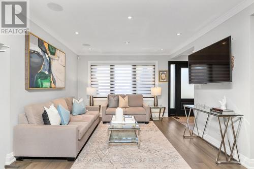 96 King High Avenue, Toronto, ON - Indoor Photo Showing Living Room