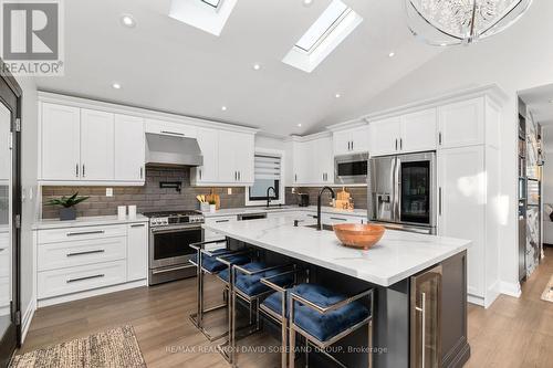 96 King High Avenue, Toronto, ON - Indoor Photo Showing Kitchen With Upgraded Kitchen