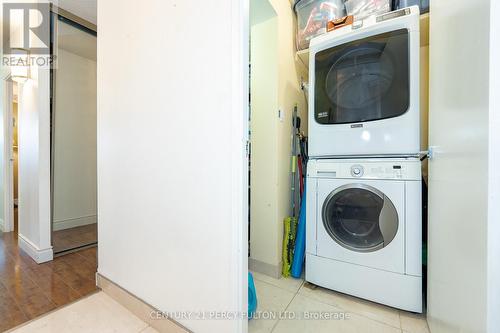 1612 - 121 Ling Road, Toronto, ON - Indoor Photo Showing Laundry Room