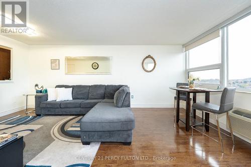 1612 - 121 Ling Road, Toronto, ON - Indoor Photo Showing Living Room