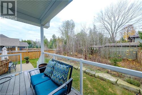 Wooden deck with a yard - 33 Madwayosh Street, Southampton, ON - Outdoor