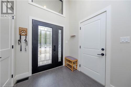 View of entrance foyer - 33 Madwayosh Street, Southampton, ON - Indoor Photo Showing Other Room