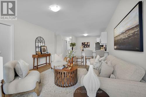 59 Tanner Drive N, London, ON - Indoor Photo Showing Living Room