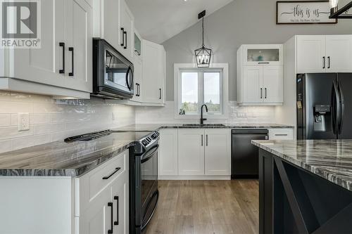 130 Amber Drive, Whitbourne, NL - Indoor Photo Showing Kitchen With Upgraded Kitchen