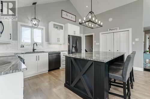 130 Amber Drive, Whitbourne, NL - Indoor Photo Showing Kitchen With Upgraded Kitchen