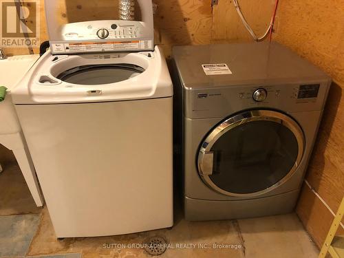 Bsmt - 10 Whitehorn Crescent, Toronto, ON - Indoor Photo Showing Laundry Room