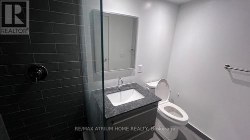 1515 - 120 Varna Drive, Toronto, ON - Indoor Photo Showing Bathroom